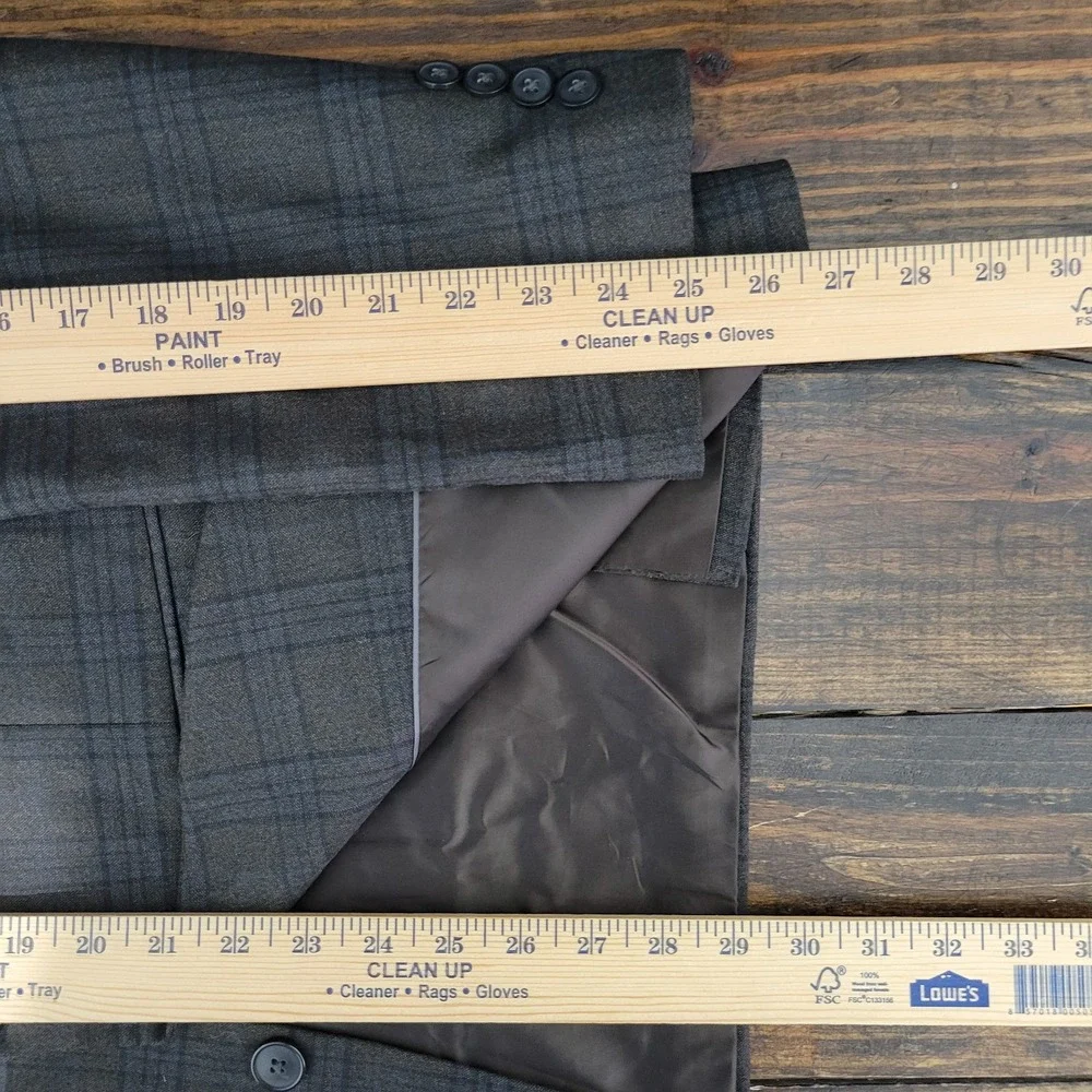 Van Heusen Men's Sport Coat Blazer Two Button Brown Plaid Poly‎ Bend Slim 40R